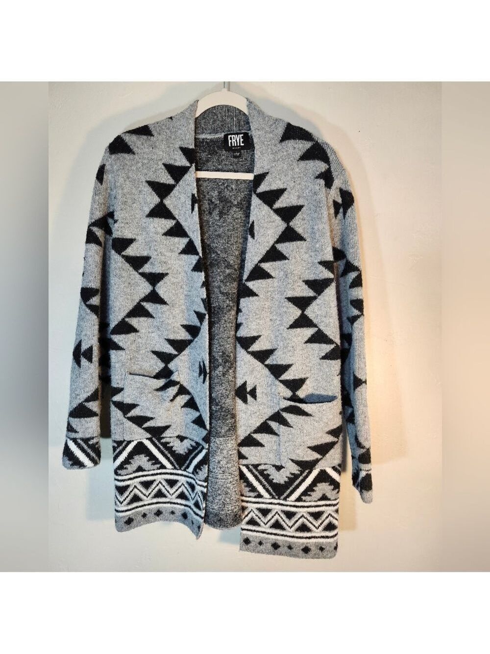 Frye Geometric Patterned Cardigan in Gray and Black Sz L